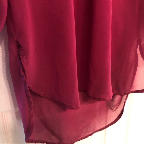 Francesca’s | Bee Stitched Dark Pink Blouse - Picture 4 of 5